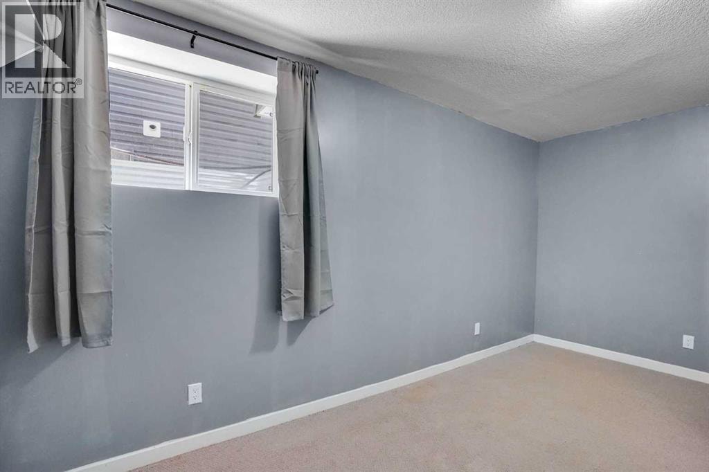 158 Redstone Common NE — photo 41