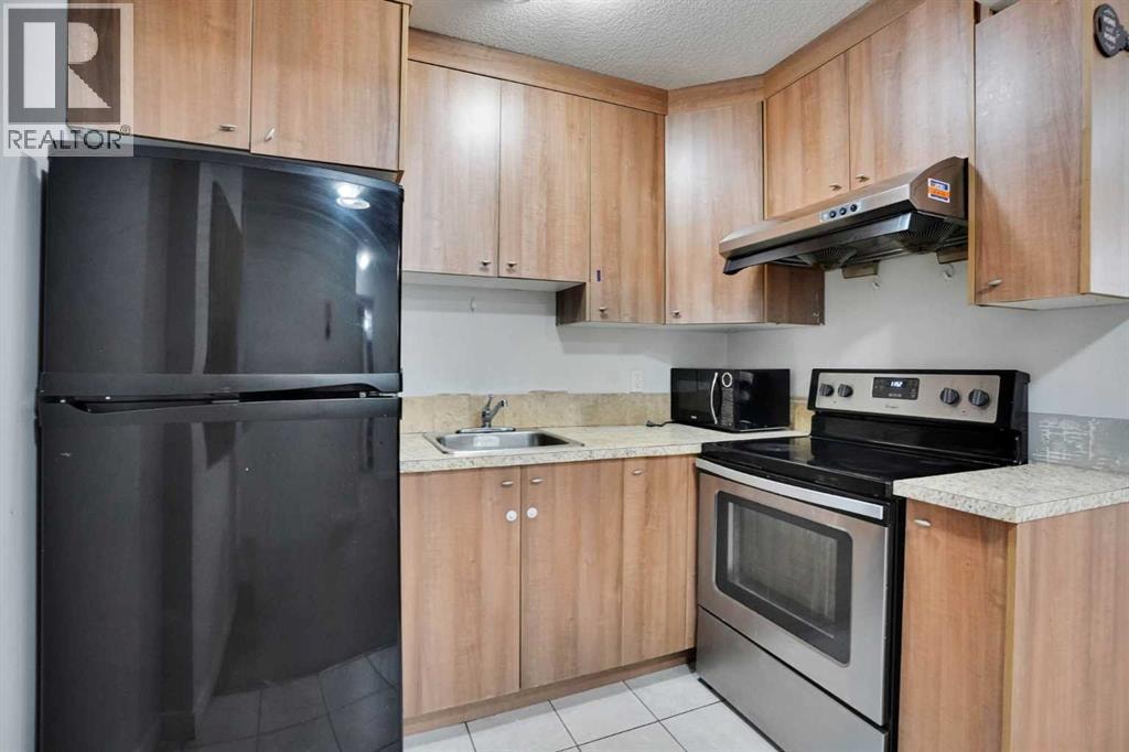 158 Redstone Common NE — photo 38
