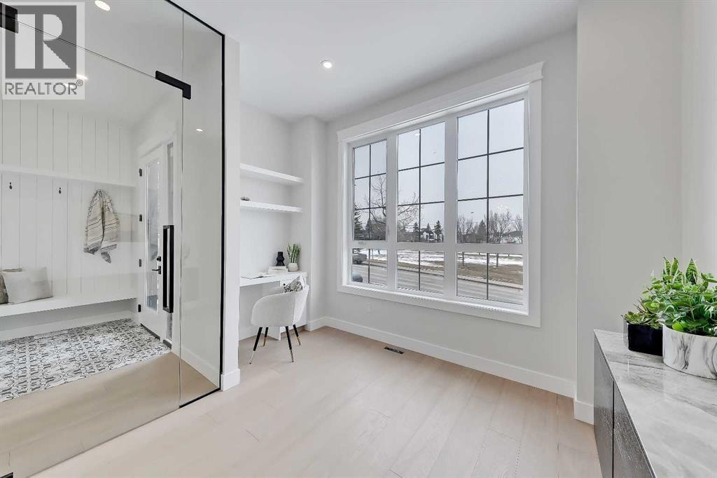 2023 26 Avenue SW — photo 16