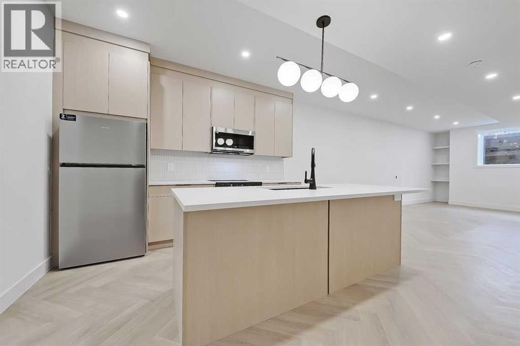 2216 35 Street SW — photo 44