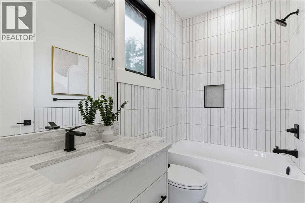218 19 Avenue NW — photo 37