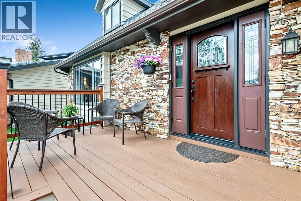 39 Canova Close SW — photo 2