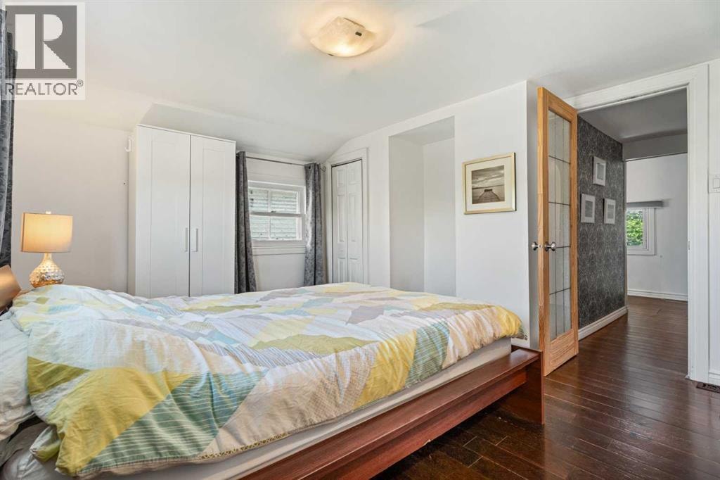 213 7A Street NE — photo 23