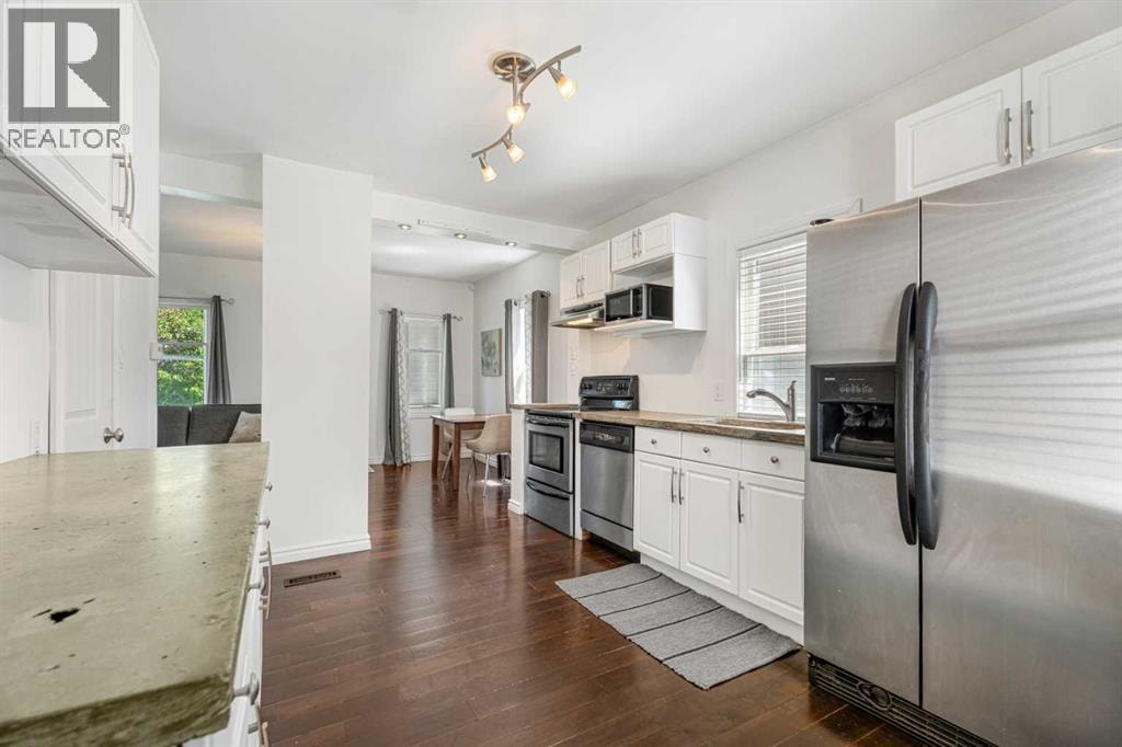 213 7A Street NE — photo 14