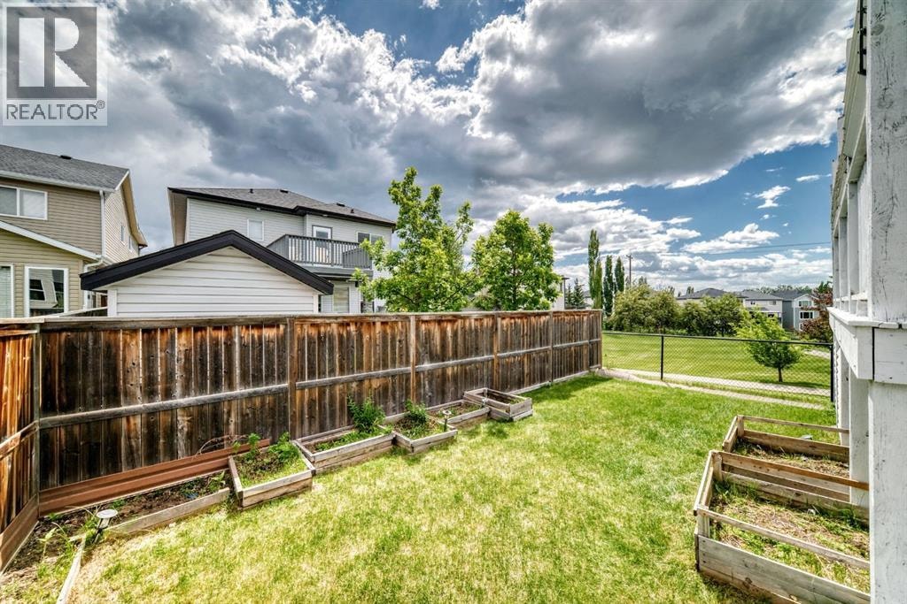 91 Panamount Gardens NW — photo 37