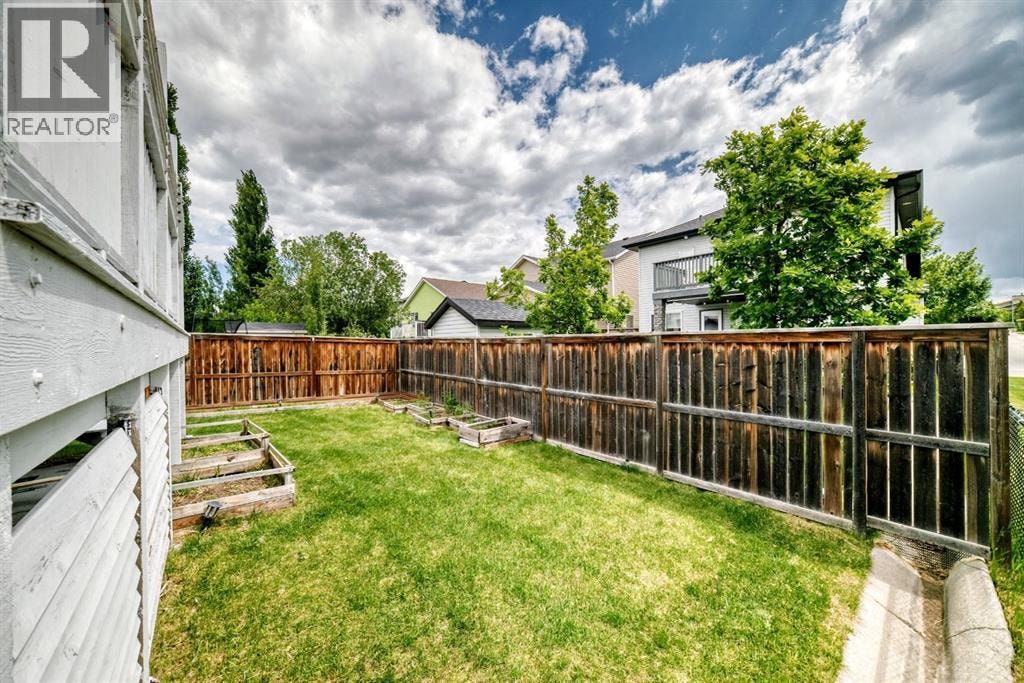91 Panamount Gardens NW — photo 38