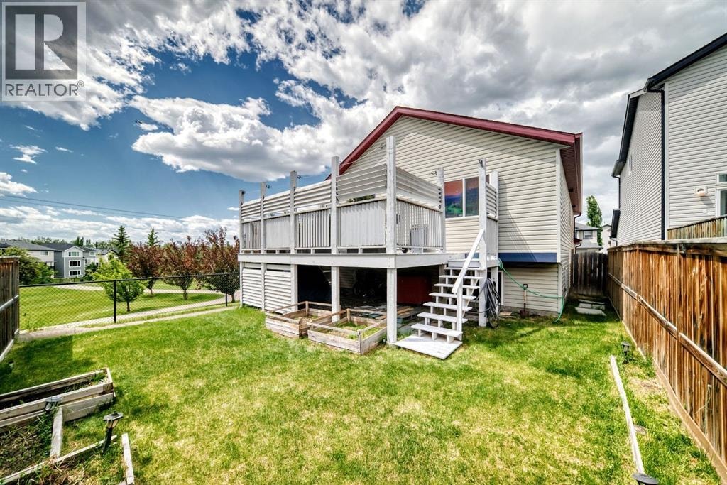 91 Panamount Gardens NW — photo 36