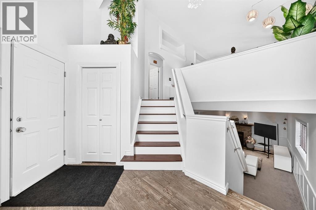 91 Panamount Gardens NW — photo 4