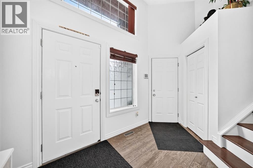 91 Panamount Gardens NW — photo 5