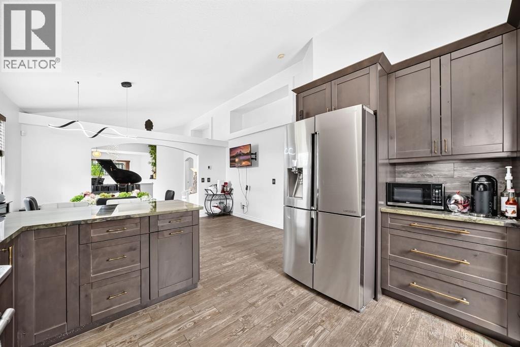 91 Panamount Gardens NW — photo 15