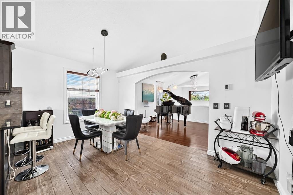 91 Panamount Gardens NW — photo 9