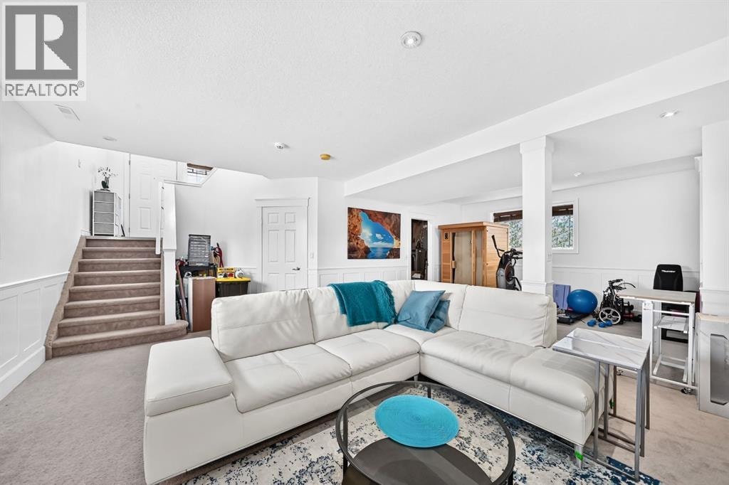 91 Panamount Gardens NW — photo 24