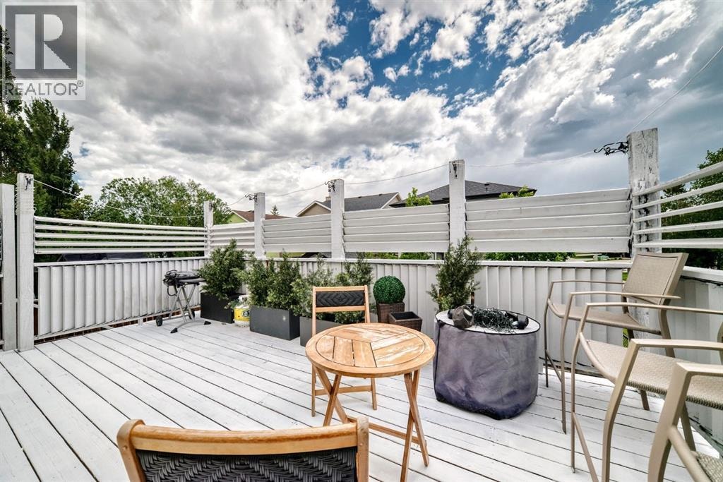 91 Panamount Gardens NW — photo 34