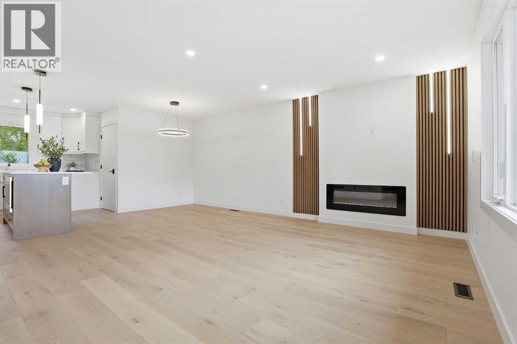 5439 Dalrymple Crescent NW — photo 10