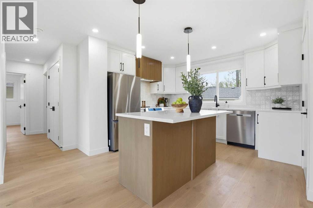 5439 Dalrymple Crescent NW — photo 17