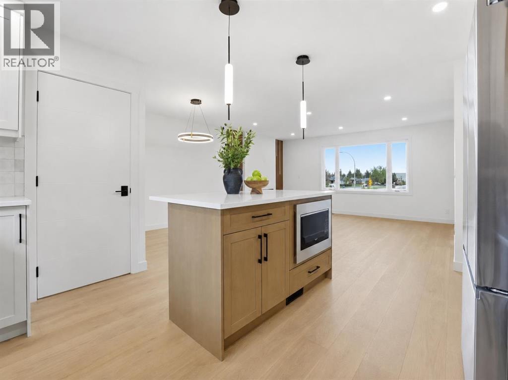5439 Dalrymple Crescent NW — photo 19
