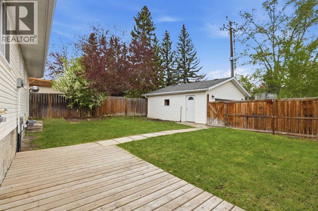 5439 Dalrymple Crescent NW — photo 44