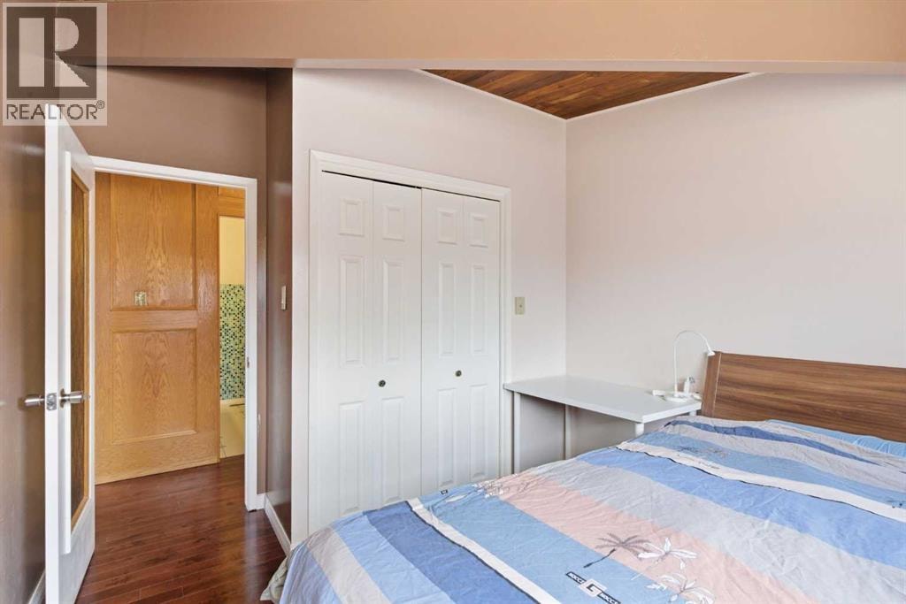 4008 36 Street NW — photo 18