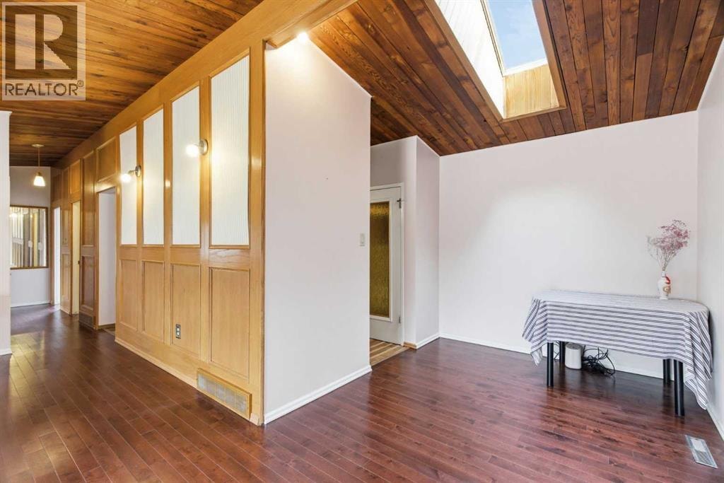 4008 36 Street NW — photo 8