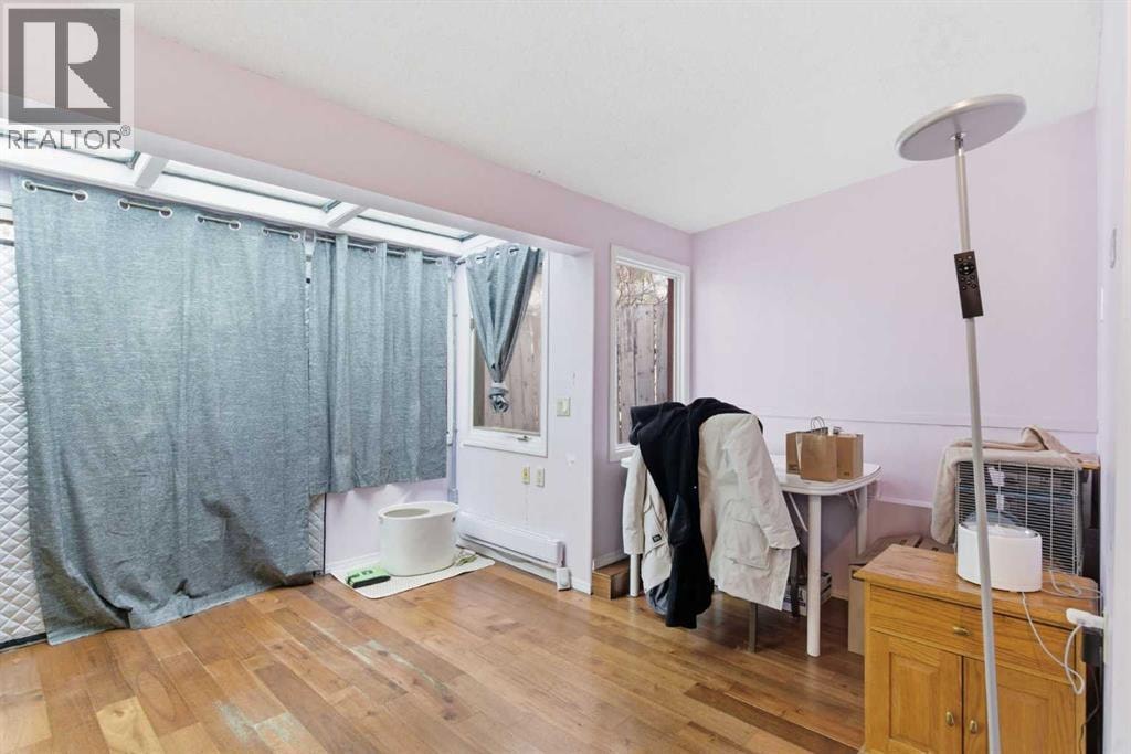 4008 36 Street NW — photo 23
