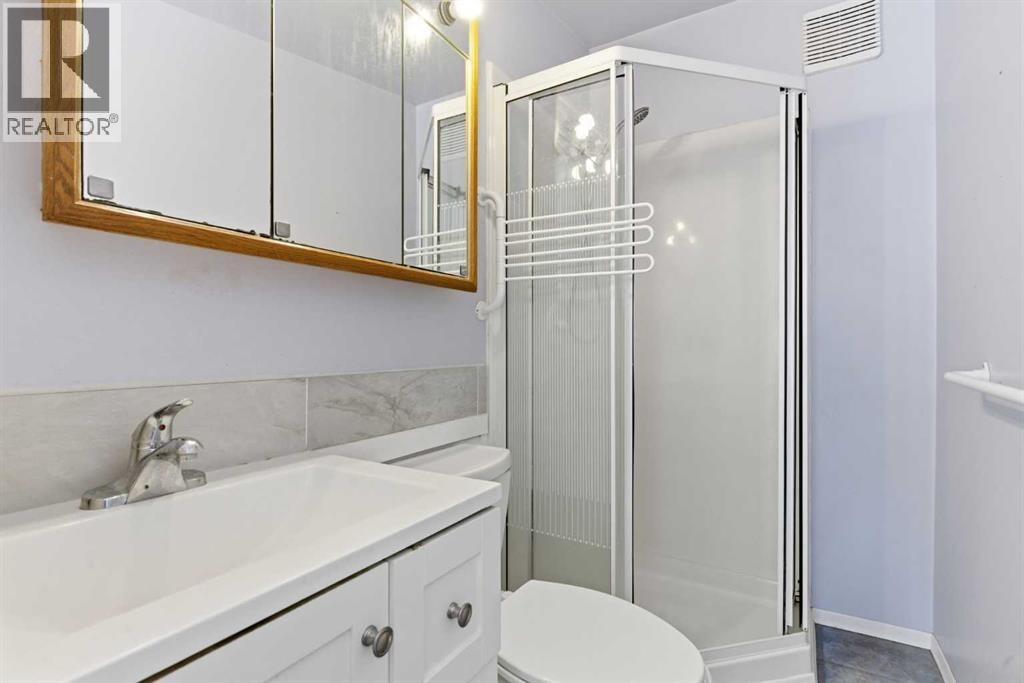 4008 36 Street NW — photo 16