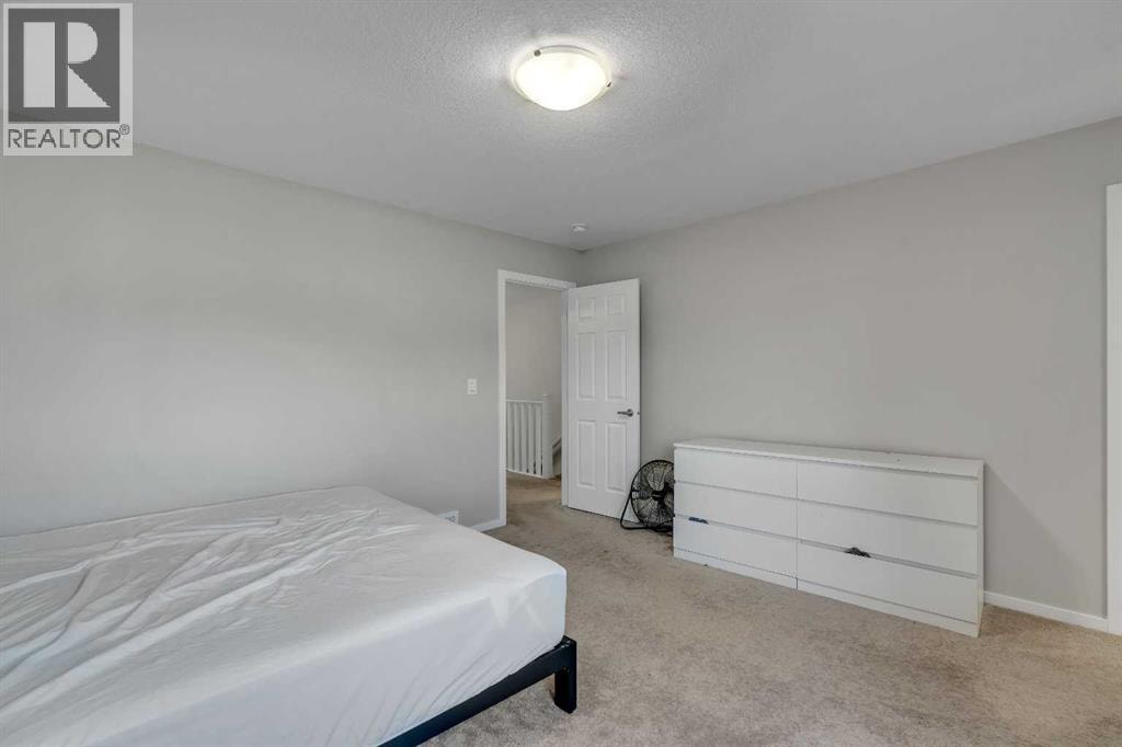 129 Yorkville Manor SW — photo 17