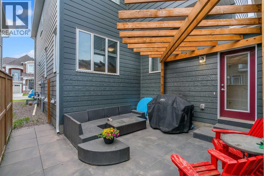129 Yorkville Manor SW — photo 28