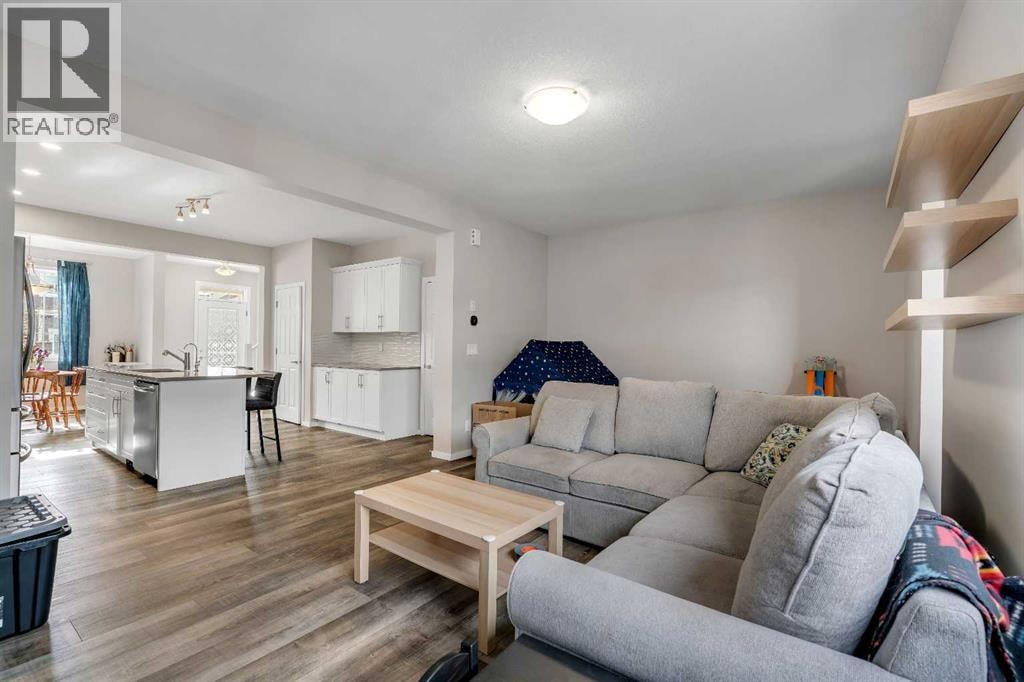 129 Yorkville Manor SW — photo 12