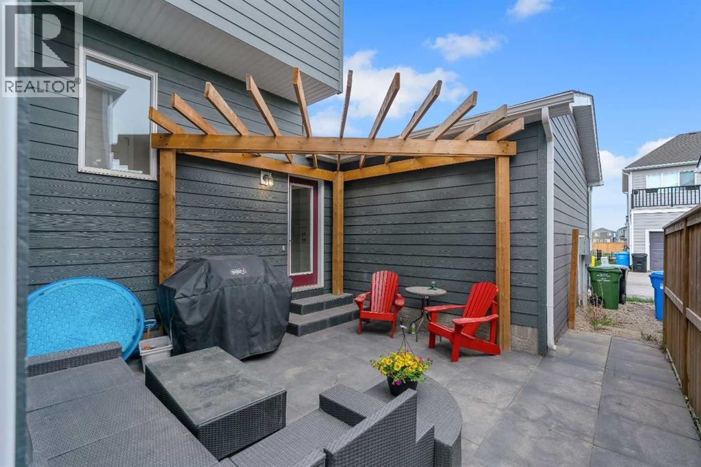 129 Yorkville Manor SW — photo 27