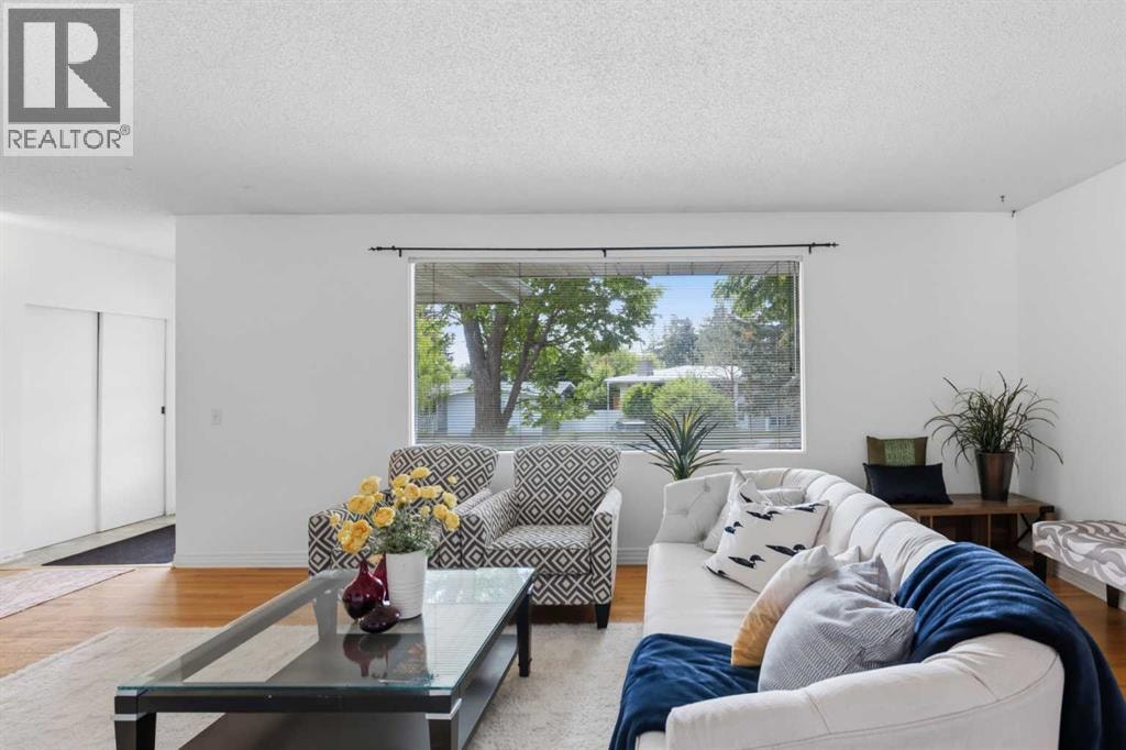3248 Bearspaw Drive NW — photo 5
