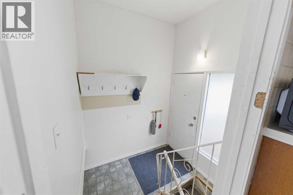 3248 Bearspaw Drive NW — photo 22