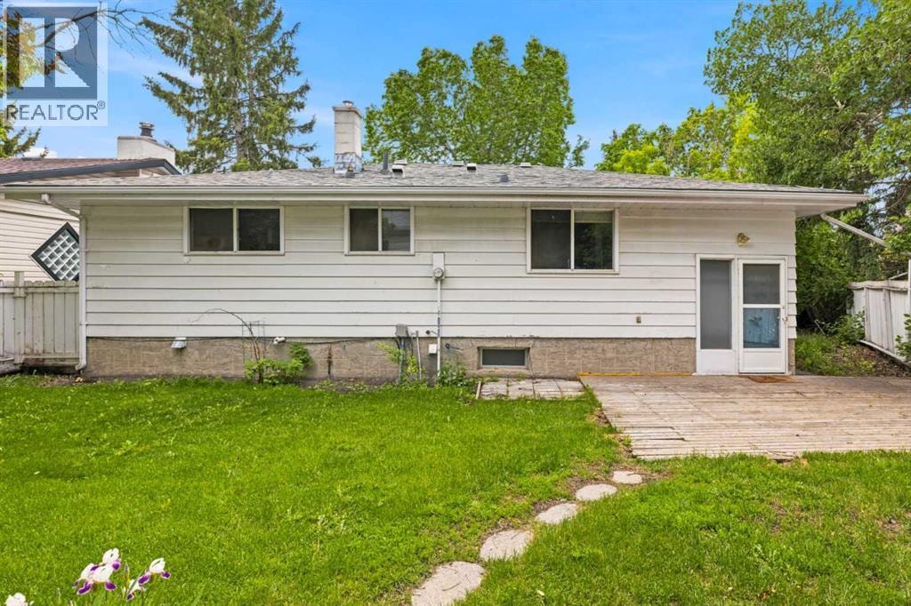 3248 Bearspaw Drive NW — photo 44