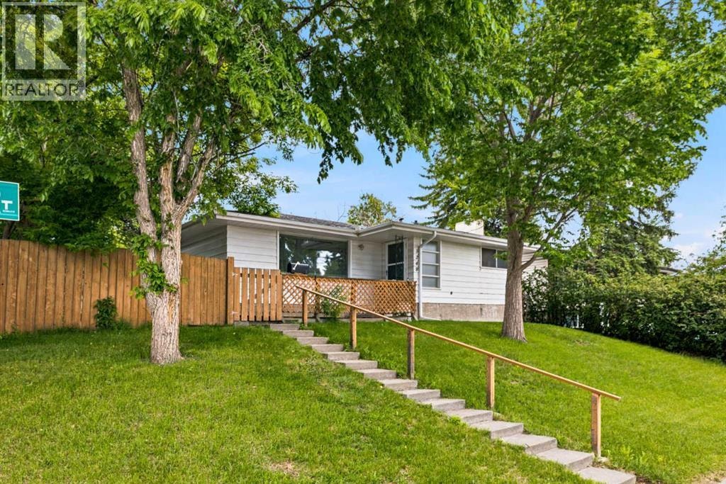 3248 Bearspaw Drive NW — photo 36