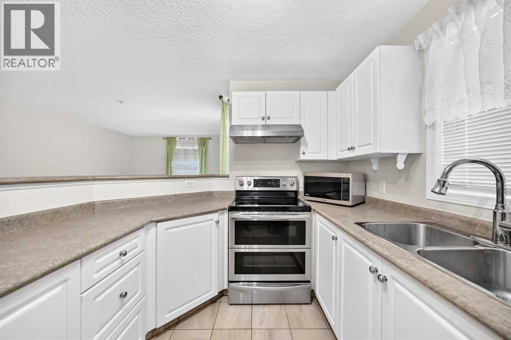 109, 5500 Somervale Court SW — photo 7