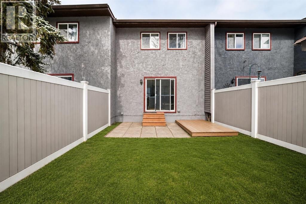 702, 9930 Bonaventure Drive SE — photo 7