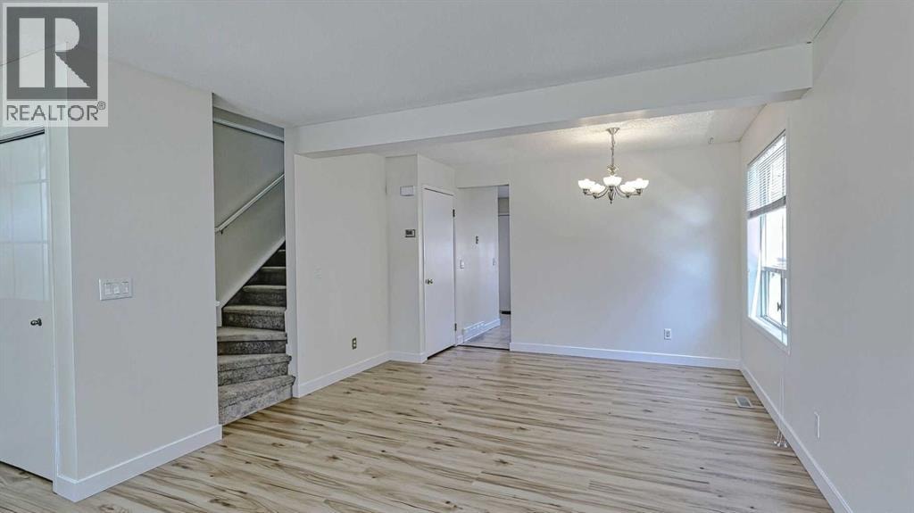 157 Harvest Gold Heights NE — photo 8