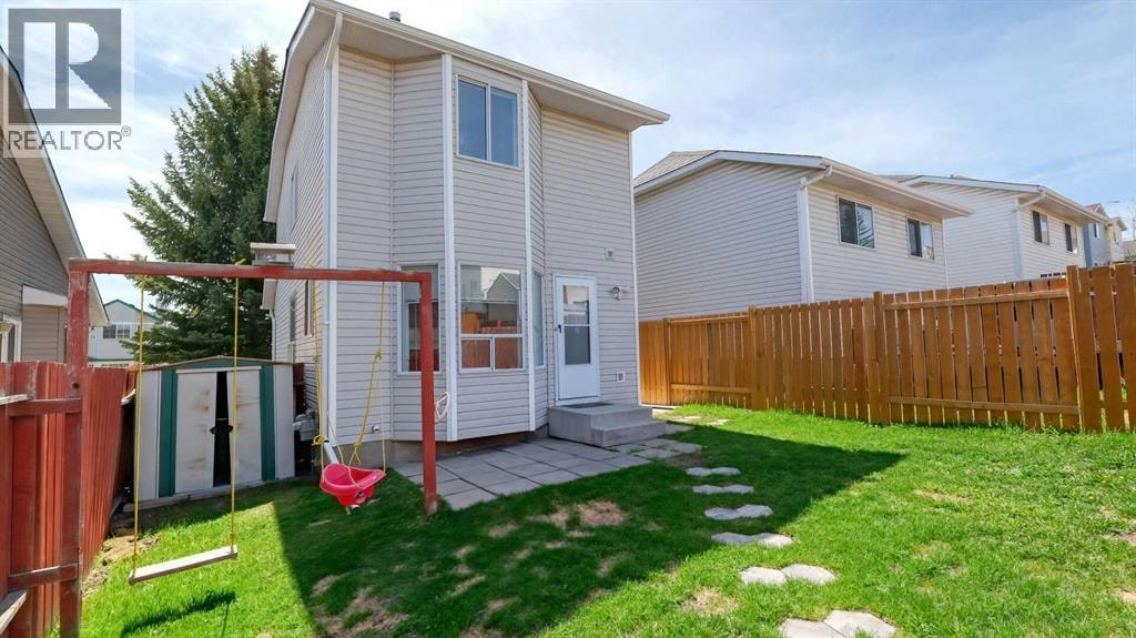 157 Harvest Gold Heights NE — photo 38