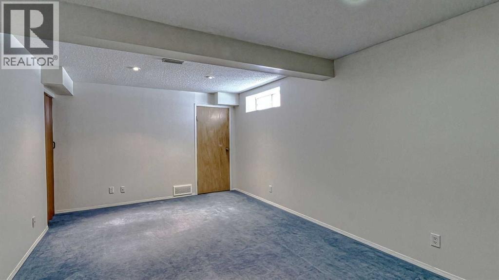 157 Harvest Gold Heights NE — photo 35