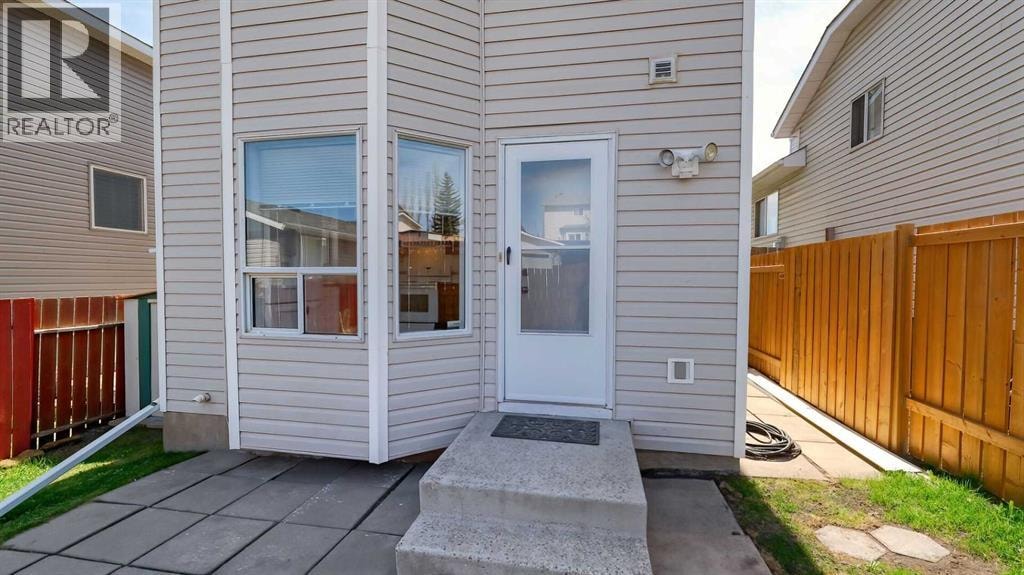 157 Harvest Gold Heights NE — photo 37