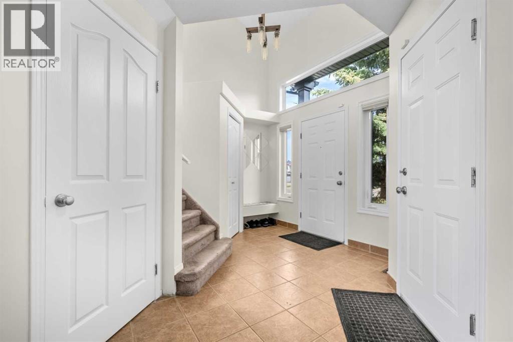 184 Somerglen Common SW — photo 15