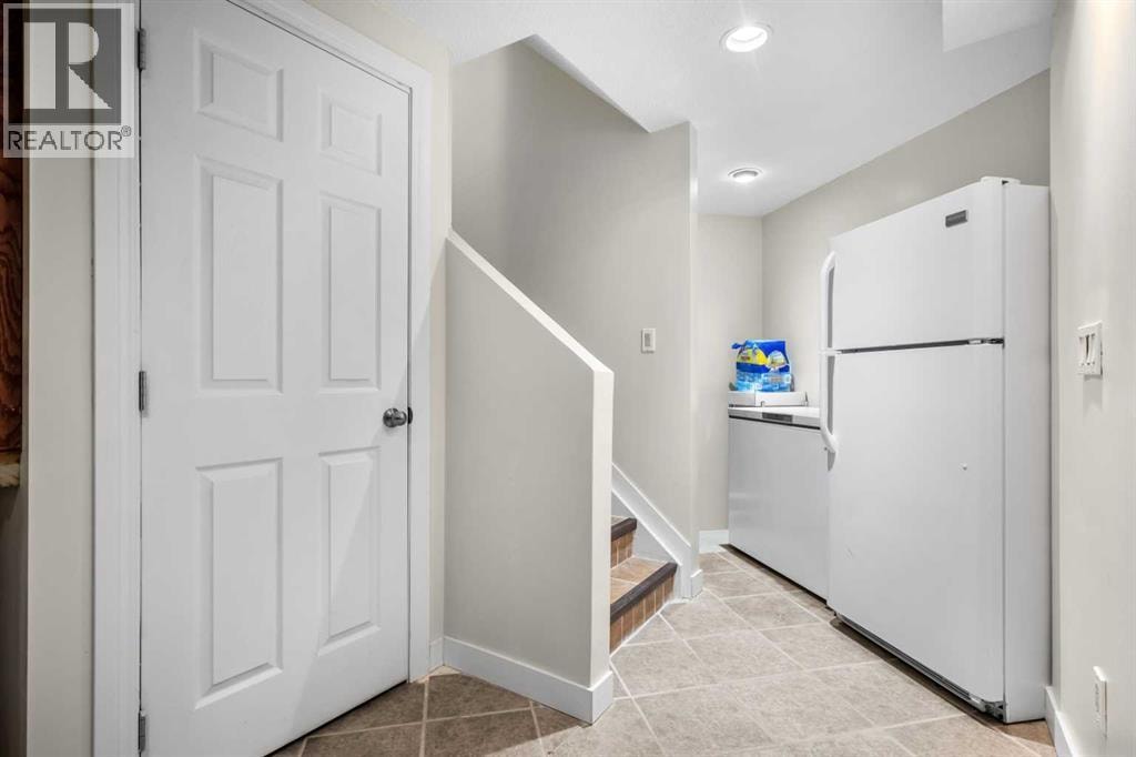 184 Somerglen Common SW — photo 30