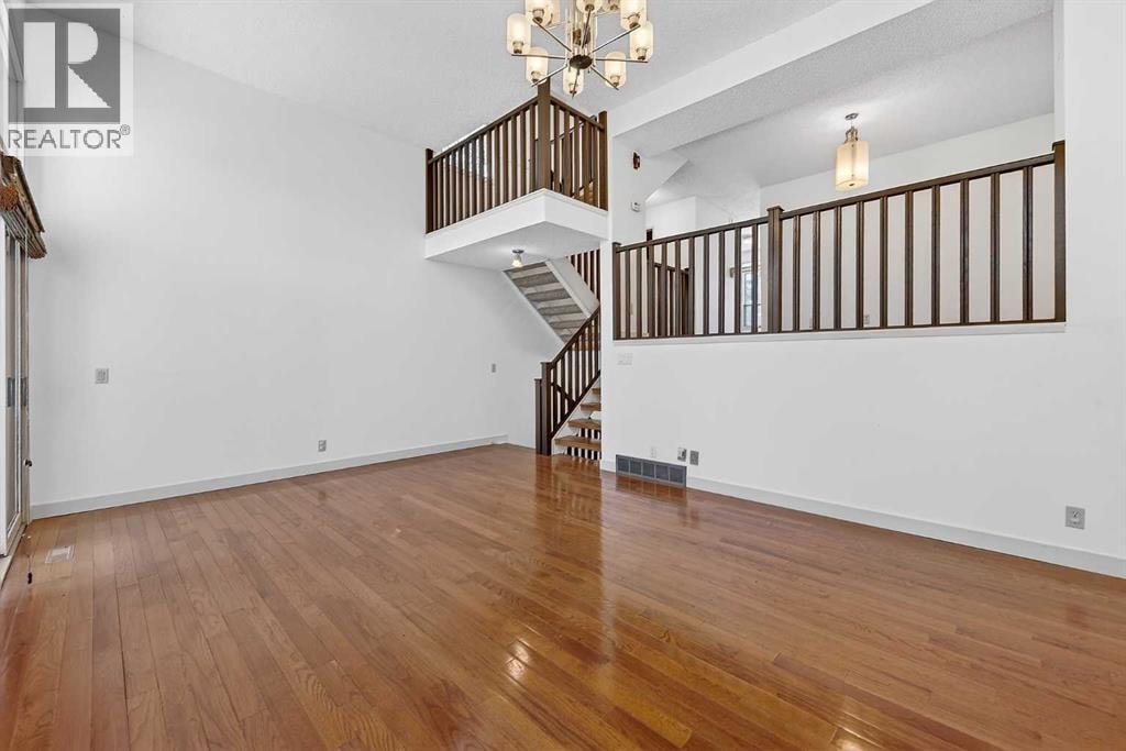 1, 185 Woodridge Drive SW — photo 11