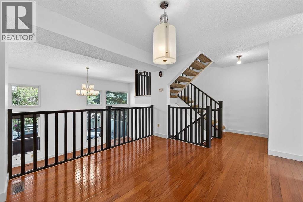 1, 185 Woodridge Drive SW — photo 14