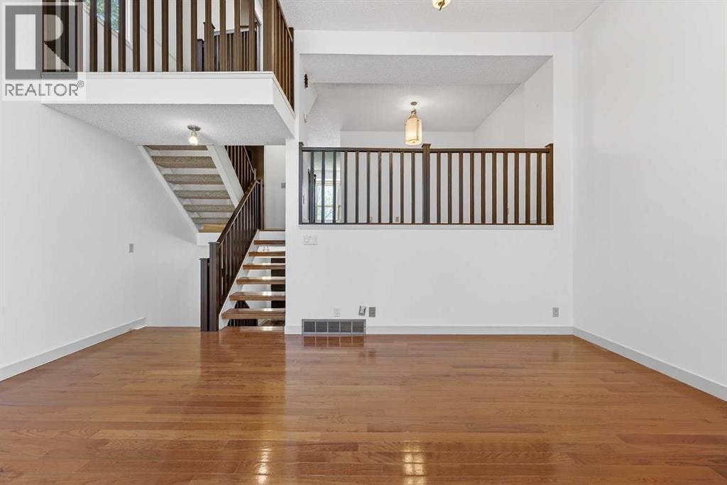 1, 185 Woodridge Drive SW — photo 12