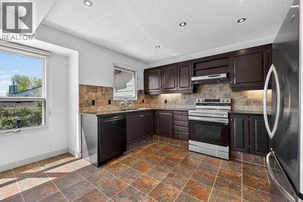 1, 185 Woodridge Drive SW — photo 22