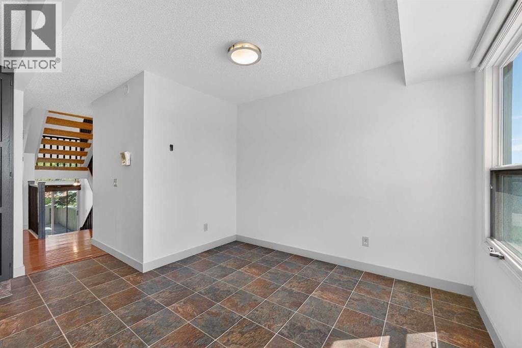 1, 185 Woodridge Drive SW — photo 19