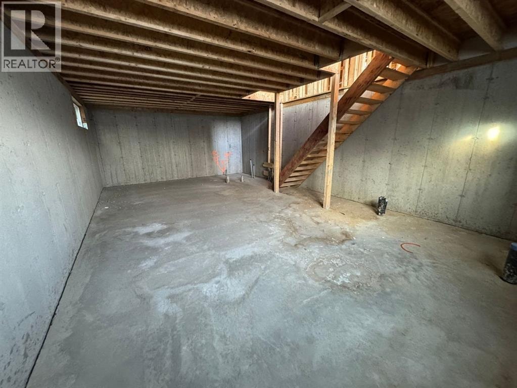1925 24 Street SW — photo 4