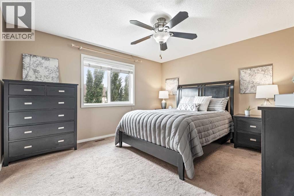1198 Kingston Crescent SE — photo 23