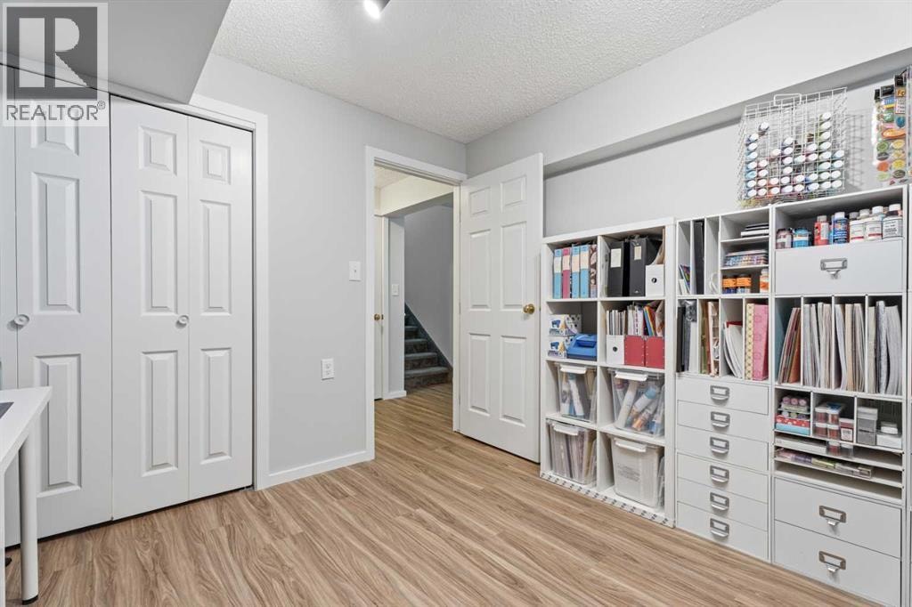 1198 Kingston Crescent SE — photo 34