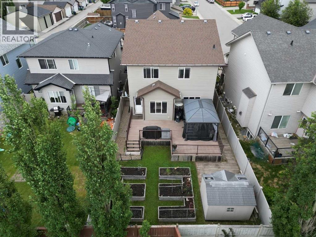 1198 Kingston Crescent SE — photo 43